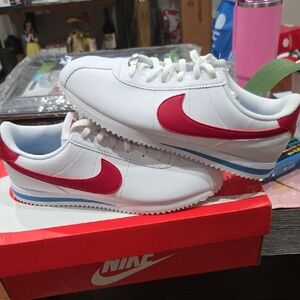 Nike Classic White and Red Cortez Sneakers, 7.5 Women 6.5 Y
